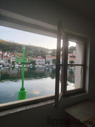 Kuća prvi red do mora za rekonstrukciju