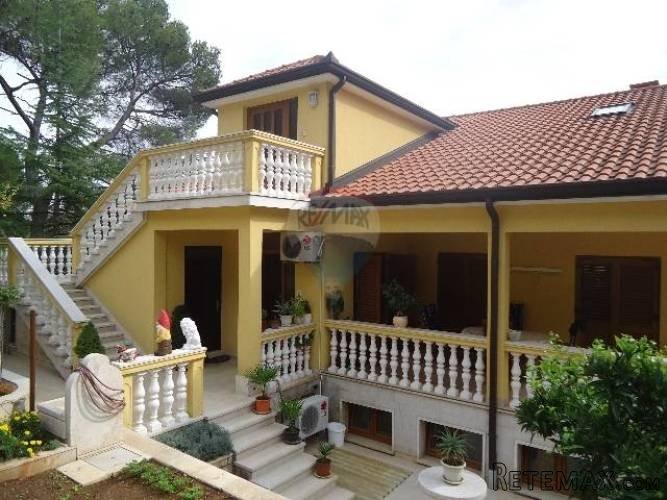 PULA, ŠIJANA, POSLOVNO STAMBENA PRILIKA
