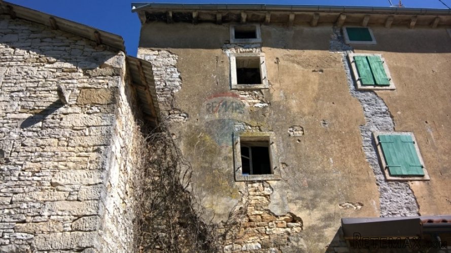 Grožnjan, kamena kuća za adaptaciju
