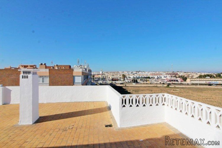 This cozy apartment is located in the Punta Prima.. - 8