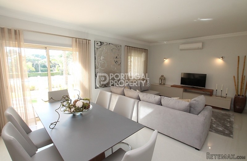Quality Modern Renovated Townhouse - 2