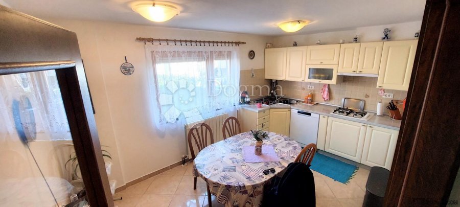 Kuća na Vidikovcu sa dodatnim apartmanom - 3