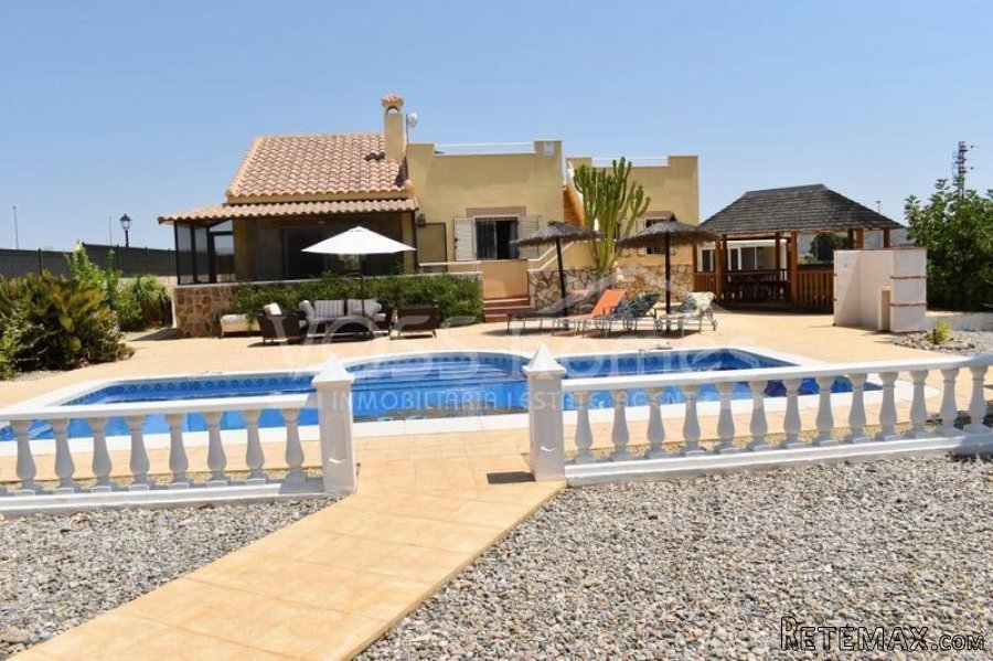 NEW & EXCLUSIVE TO VOSS HOMES - A stunning, incredibly well.. - 3