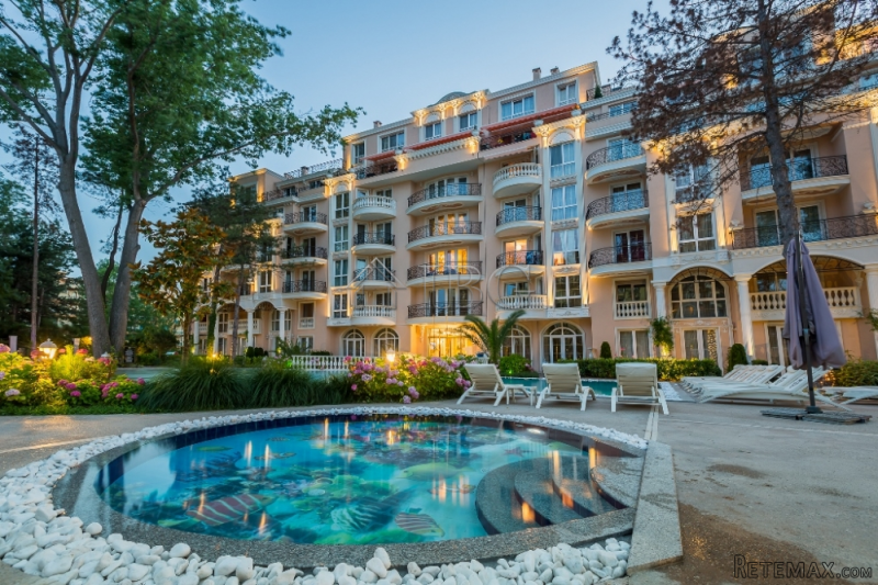 Spacious 1-bedroom apartment with POOL.. - 2