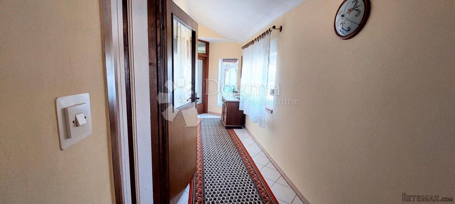 Kuća na Vidikovcu sa dodatnim apartmanom - 4