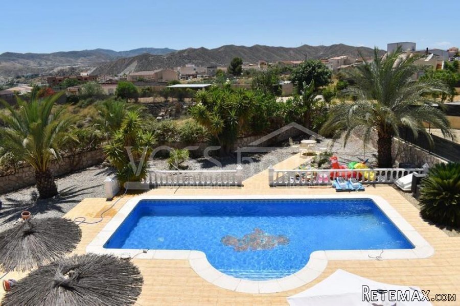 NEW & EXCLUSIVE TO VOSS HOMES - A stunning, incredibly well.. - 8