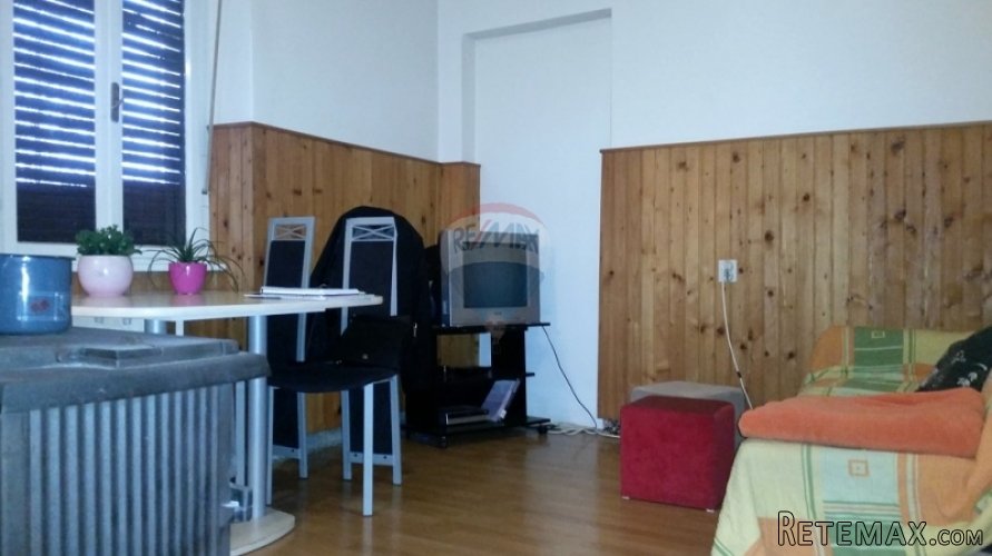 KUĆA U BLIZINI LABINA SA 90 000 M2 PARCELE - 2