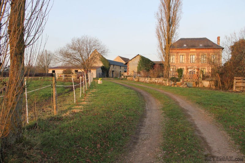 Stunning Equestrian Property Set On 13..