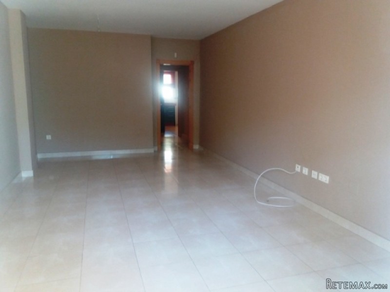 3 bedroom, 2 bathroom Apartment, (build.. - 2