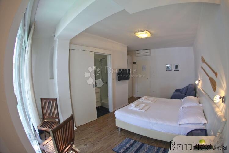 Mala Duba- Prvi red do mora - Apartman 6