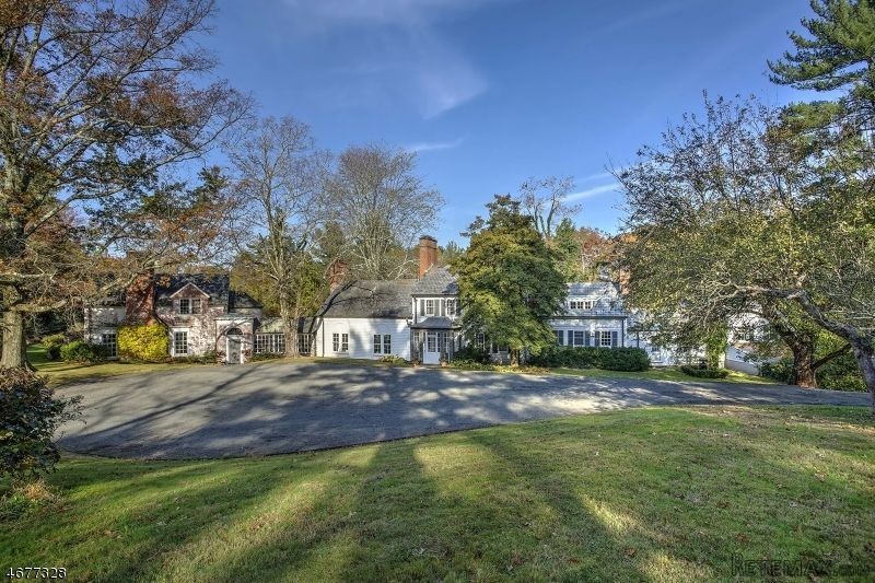 6 bedroom Detached House For Sale: 80..