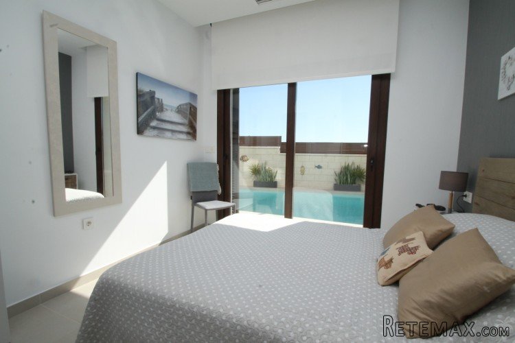 Beautiful modern new build villa! This villa has 3 bedrooms.. - 6