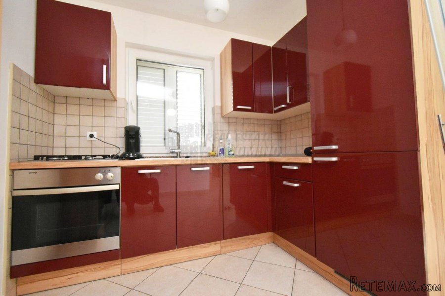Lijepi apartman s 2 spavaće sobe! Grad Krk - okolica!
