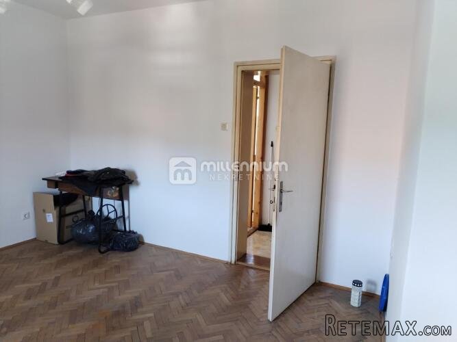 Vrbovsko, samostojeća kuća, 140m2, dvije stambene jedinice - 6