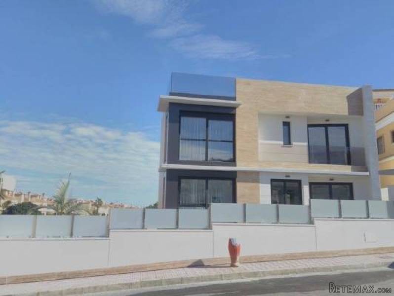 3 Bedroom 3 Bathroom Villa In..
