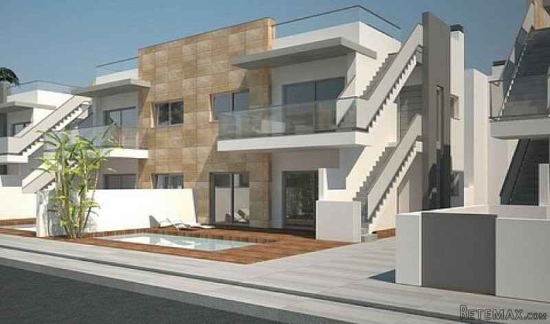 * LUXURY 3 BED APARTMENT - 800 METRES..