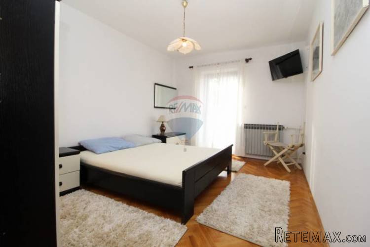 POREČ - Kuća sa okućnicom, parkingom i garažom 320 m2 - 3