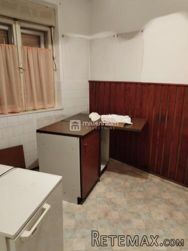 Vrbovsko, samostojeća kuća, 140m2, dvije stambene jedinice - 10