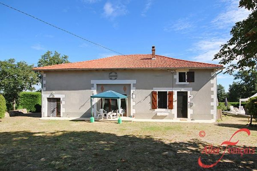 Chabanais (Charente) - Character filled barn conversion in a.. - 2