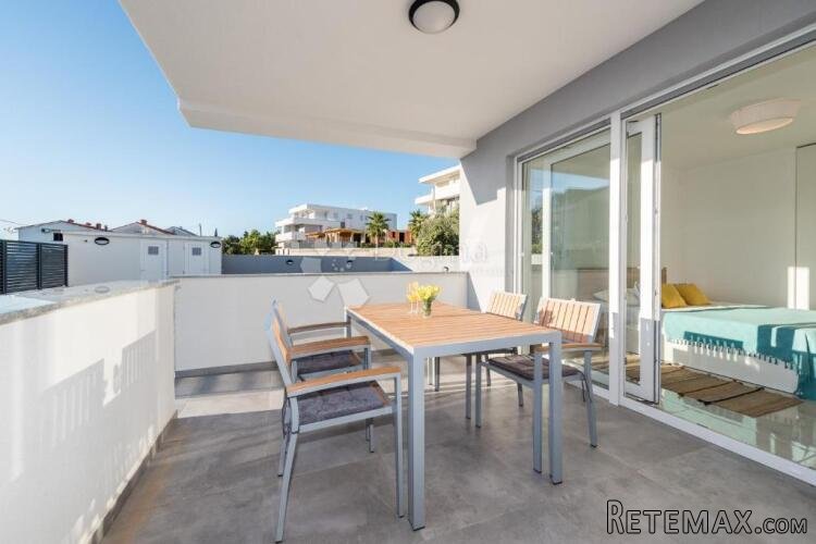 INVESTICIJSKA PRILIKA !! 6 APARTMANA 4★ s bazenom - 2