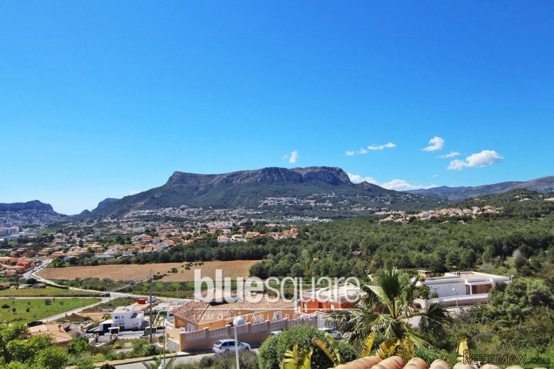 Luxury 3-bedroom villa with great views - 2