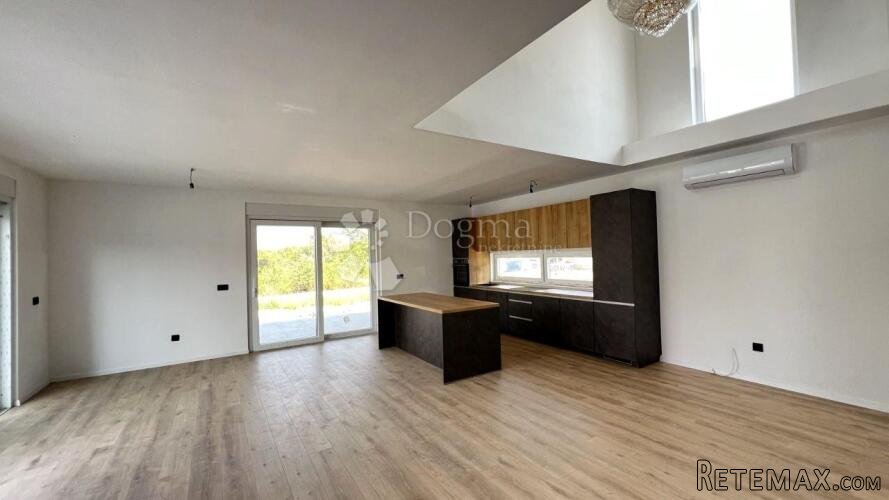 PRILIKA! SPUŠTENA CIJENA! DIVNA VILLA SA BAZENOM, NOVOGRADNJ - 3