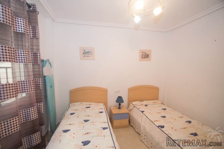 This cozy ground floor apartment is located in a nice.. - 5
