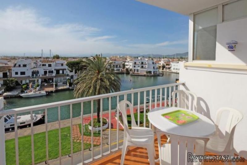 EMPURIABRAVA: Beautiful studio with..