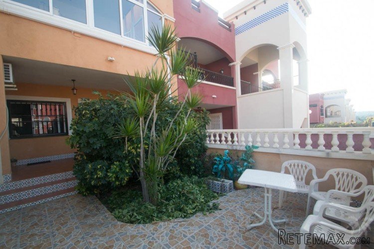 This cozy ground floor apartment is located in a nice.. - 6