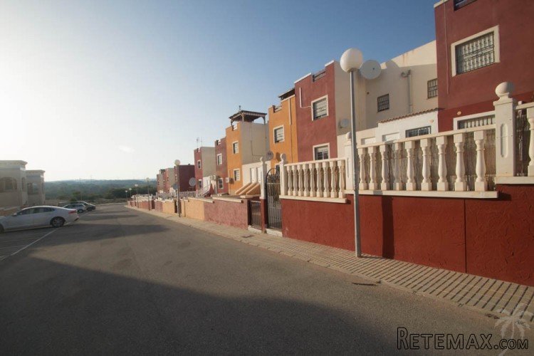 This cozy ground floor apartment is located in a nice.. - 7