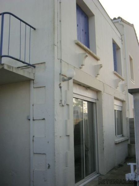Group of 3 apartments, near Les Mathes..