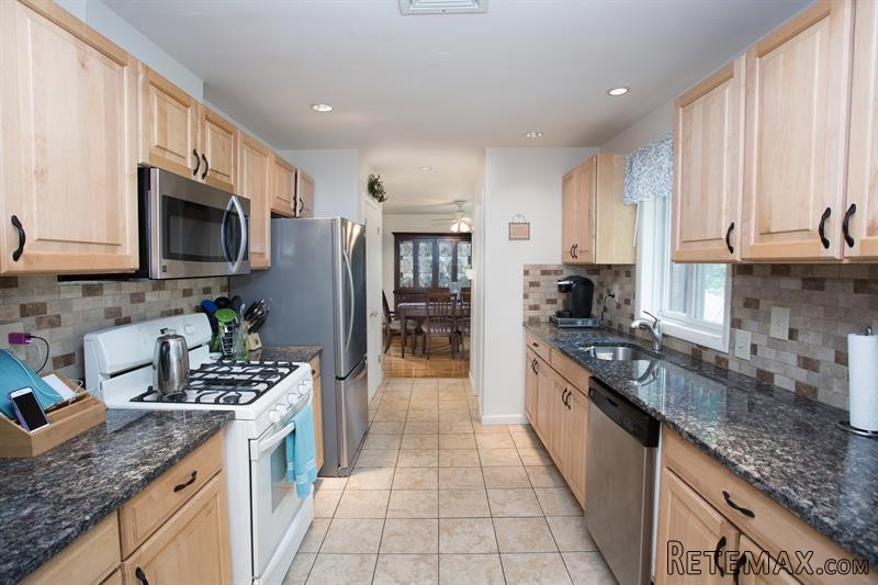 3 bedroom House For Sale: 4 Croton Dam.. - 2