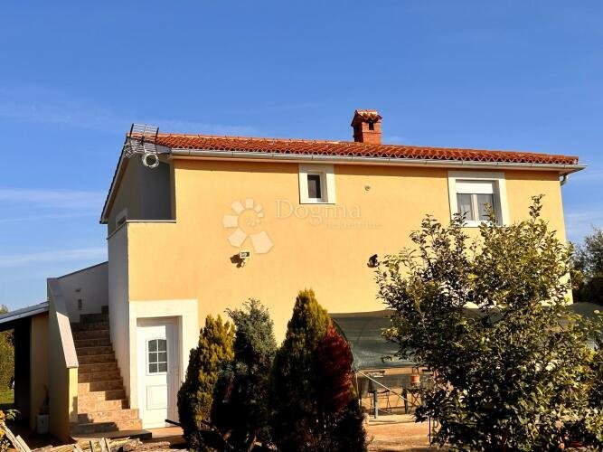 EKSKLUZIVNO!! KUĆA S 2 ODVOJENA STANA! - 2