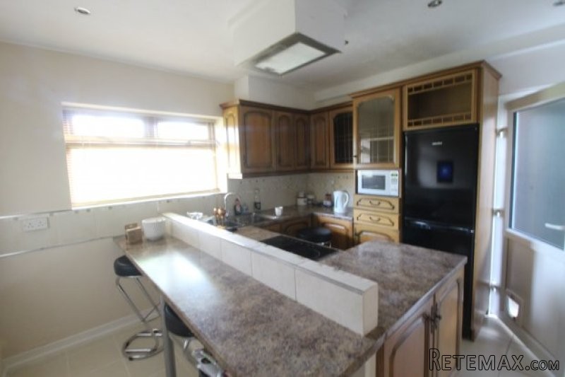 3 bedroom, Semi-detached House house.. - 2