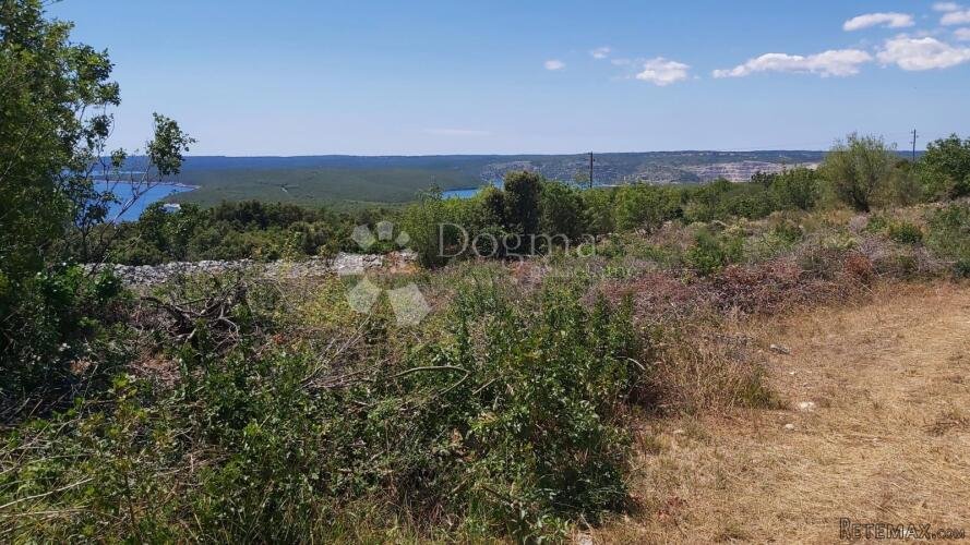 Predivno zemljište s pogledom na more! - 3