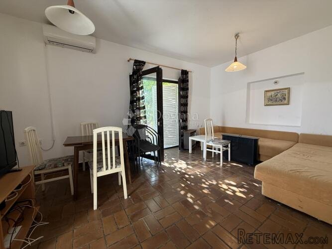 Prodaje se apartman u centru Malog Lošinja - 3