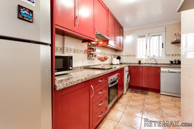 This fantastic villa is located in a quiet area of ​​the Ori.. - 3
