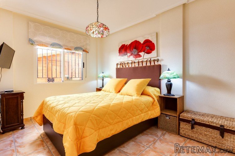 This fantastic villa is located in a quiet area of ​​the Ori.. - 4