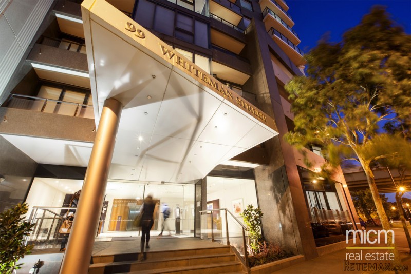Yarra Crest Sensation with Huge Terrace! - 2