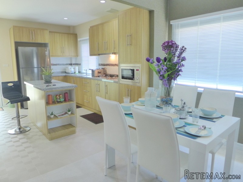 Brand-new boutique-house, turn-key..