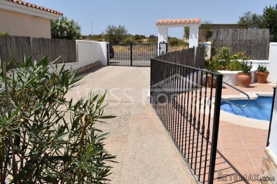 NEW & EXCLUSIVE TO VOSS HOMES - A larger than average 3.. - 6