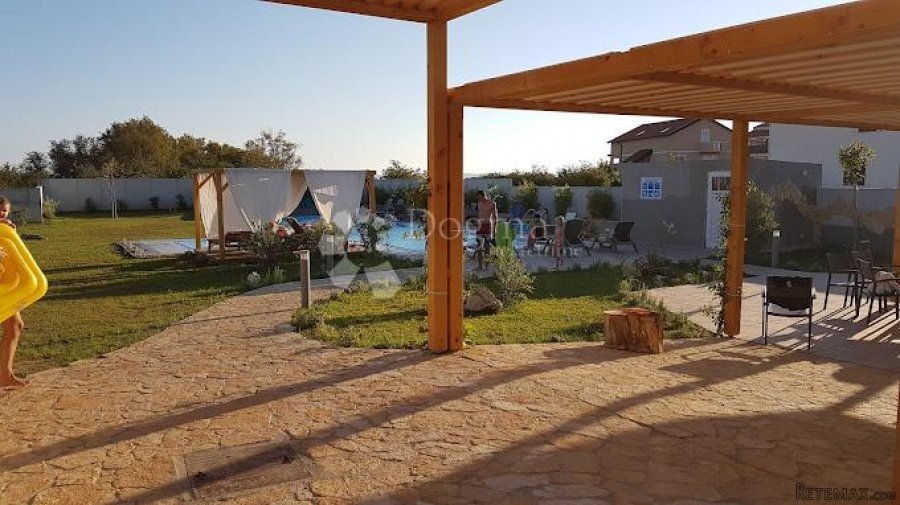 PRODAJA EKSKLUZIVNOG SMJEŠTAJNOG KOMPLEKSA - 6