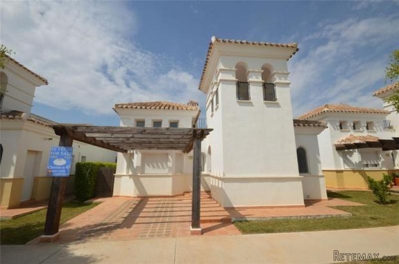 2 bedroom detached house for sale