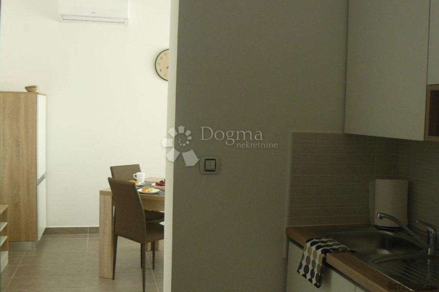 PRODAJA EKSKLUZIVNOG SMJEŠTAJNOG KOMPLEKSA - 8