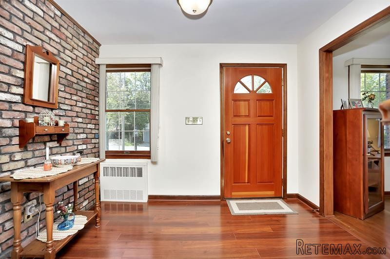 3 bedroom House For Sale: 9 Thornhill.. - 2