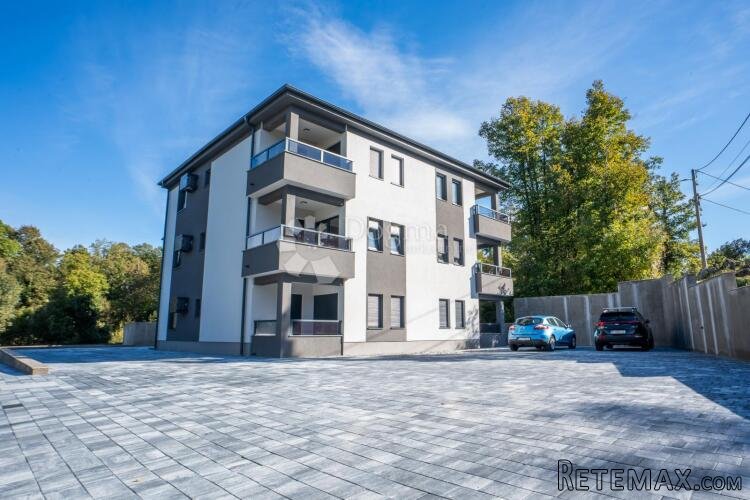 Izuzetno kvalitetna novogradnja u blizini centra Matulja - 2