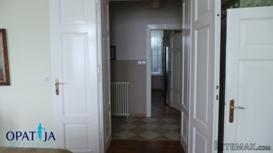 Opatija-gospodska etaža vile na atraktivnoj lokaciji 180 m2 - 4