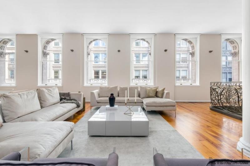 5 Bedrooms - Condo - New York State -..