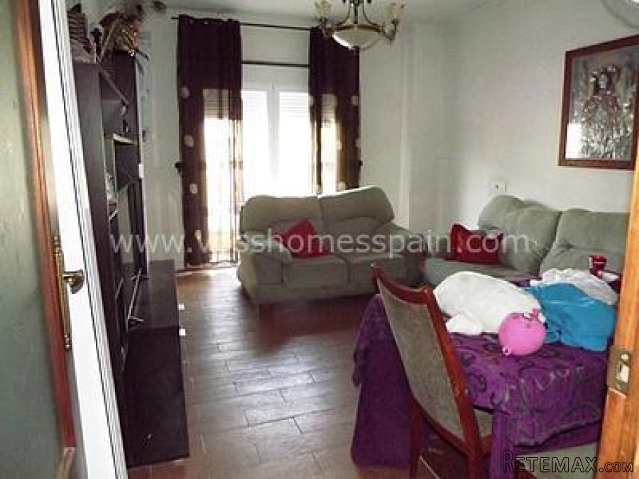First floor apartment of 125m2 and restaurant of 179m2 for.. - 6