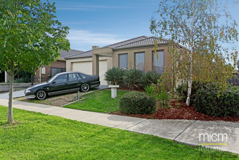 A Flexible, Modern Residence with..